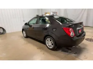 Chevrolet Sonic 2015 LT automático 4 puertas Sedán