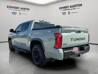 Toyota Tundra 2022 4x4 SR5 4 puertas CrewMax Cab Camioneta SB