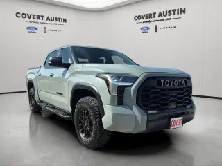 Toyota Tundra 2022 4x4 SR5 4 puertas CrewMax Cab Camioneta SB