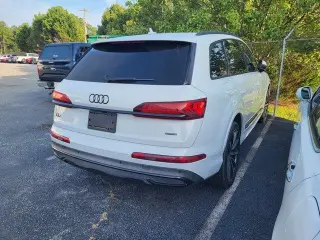 Audi Q7 2022 AWD quattro Premium Plus 55 TFSI SUV 4 puertas