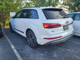 Audi Q7 2022 AWD quattro Premium Plus 55 TFSI SUV 4 puertas