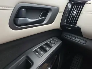 Nissan Pathfinder 2024 AWD SV SUV de 4 puertas