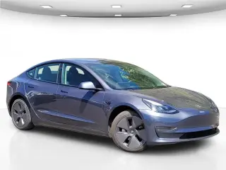 Tesla Model 3 2023 Sedán 4 puertas