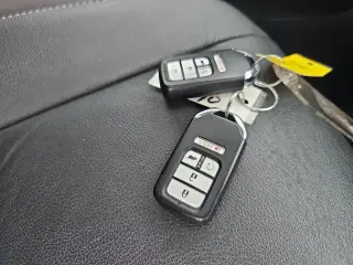 Honda Pilot 2021 AWD Touring SUV de 4 puertas con asientos tipo capitán en la segunda fila