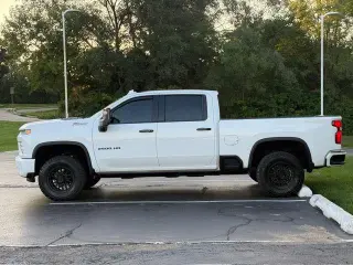Chevrolet Silverado 2500HD 2021 4x4 LTZ Cabina Doble Caja Corta