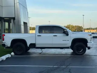 Chevrolet Silverado 2500HD 2021 4x4 LTZ Cabina Doble Caja Corta