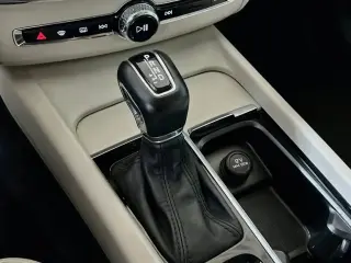 Volvo XC60 2018 AWD T5 Momentum SUV de 4 puertas