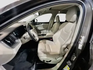 Volvo XC60 2018 AWD T5 Momentum SUV de 4 puertas