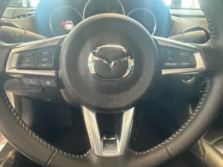 Mazda MX-5 Miata RF 2023 Club Descapotable 2 puertas