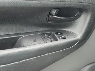 Nissan NV200 2021 SV Mini-Van de carga de 4 puertas