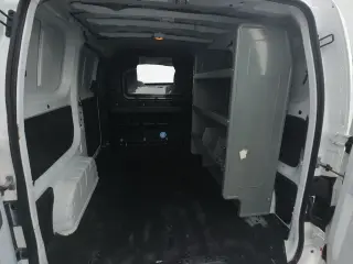 Nissan NV200 2021 SV Mini-Van de carga de 4 puertas
