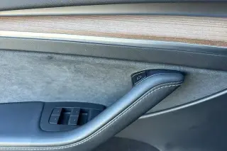 Tesla Model Y 2023 AWD Performance 4 puertas Crossover
