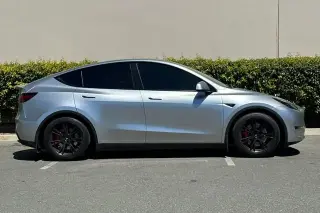 Tesla Model Y 2023 AWD Performance 4 puertas Crossover