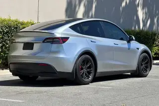 Tesla Model Y 2023 AWD Performance 4 puertas Crossover