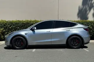 Tesla Model Y 2023 AWD Performance 4 puertas Crossover