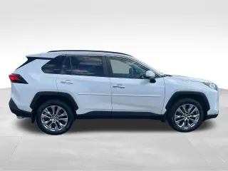 Toyota RAV4 2020 Limited 4dr SUV