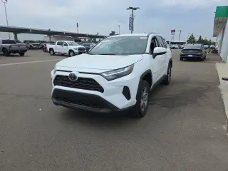 Toyota RAV4 Híbrido 2025 AWD XLE SUV de 4 puertas