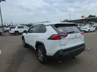 Toyota RAV4 Híbrido 2025 AWD XLE SUV de 4 puertas