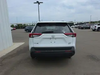 Toyota RAV4 Híbrido 2025 AWD XLE SUV de 4 puertas