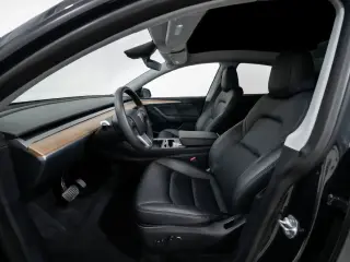 Tesla Model Y 2023 AWD Largo Alcance 4dr Crossover