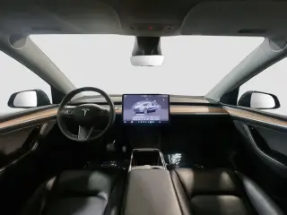Tesla Model Y 2023 AWD Largo Alcance 4dr Crossover