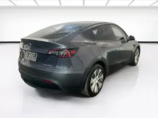 Tesla Model Y 2023 AWD Largo Alcance 4dr Crossover