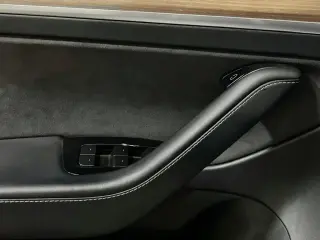 Tesla Model 3 2021 Alcance Estándar Plus 4dr Sedán