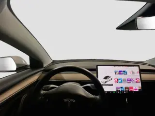 Tesla Model 3 2021 Alcance Estándar Plus 4dr Sedán