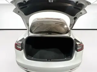 Tesla Model 3 2019 Alcance Medio 4dr Fastback