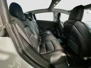 Tesla Model 3 2019 Alcance Medio 4dr Fastback