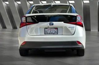 Toyota Prius 2022 AWD XLE AWD-e 4dr Hatchback