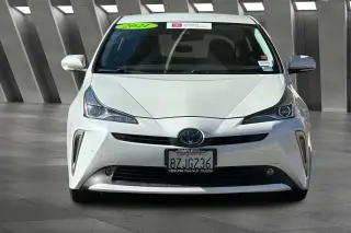 Toyota Prius 2022 AWD XLE AWD-e 4dr Hatchback