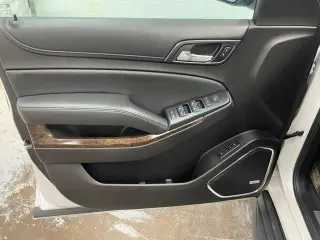 Chevrolet Suburban 2016 4x4 LT 4dr SUV
