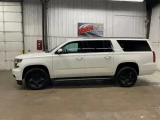 Chevrolet Suburban 2016 4x4 LT 4dr SUV