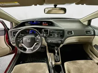 Honda Civic 2013 LX, sedán de 4 puertas, 5A