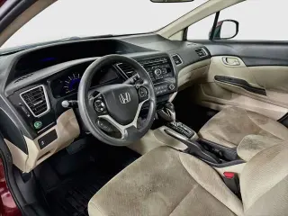 Honda Civic 2013 LX, sedán de 4 puertas, 5A