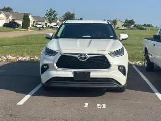 Toyota Highlander 2021 LE 4dr SUV