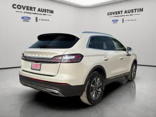 Lincoln Nautilus 2023 AWD Standard 4 puertas SUV