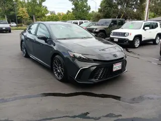 Toyota Camry 2025 SE 4dr Sedán