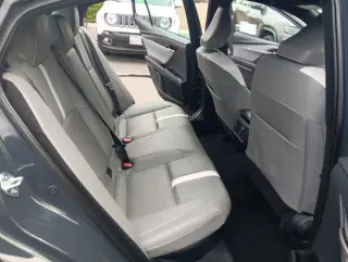 Toyota Camry 2025 SE 4dr Sedán