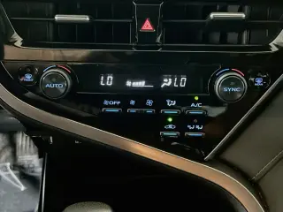 Toyota Camry Hybrid 2021 LE 4dr Sedán
