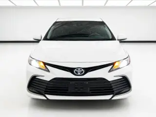 Toyota Camry 2024 LE 4dr Sedán