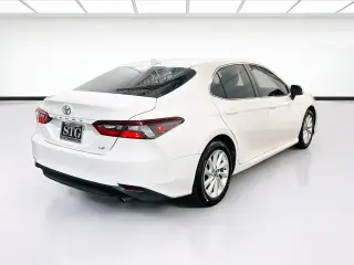 Toyota Camry 2024 LE 4dr Sedán