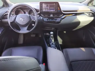 Toyota C-HR 2019 LE 4dr Crossover