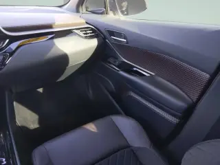 Toyota C-HR 2019 LE 4dr Crossover