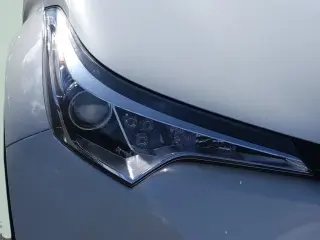 Toyota C-HR 2019 LE 4dr Crossover
