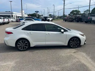 Toyota Corolla 2021 SE 4dr Sedán CVT