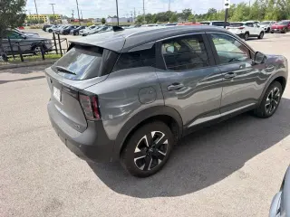 Nissan Kicks 2026 AWD SV 4dr Crossover