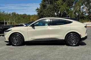Ford Mustang Mach-E 2025 AWD Premium 4dr SUV