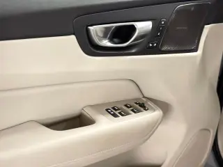 Volvo XC60 2024 AWD B5 Plus Dark Theme 4dr SUV